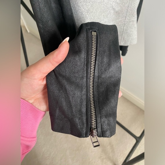 Georgie Front Pocket and Zipper Detail Jacket - Picture 5 of 7